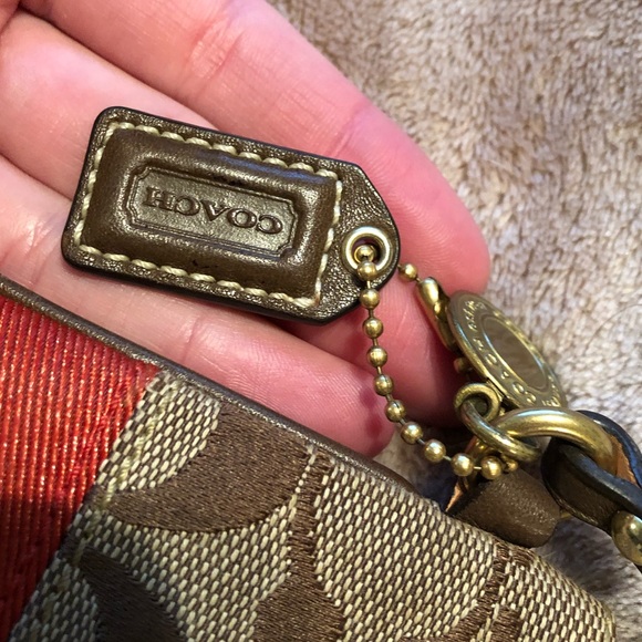 Coach wristlet - Picture 2 of 4